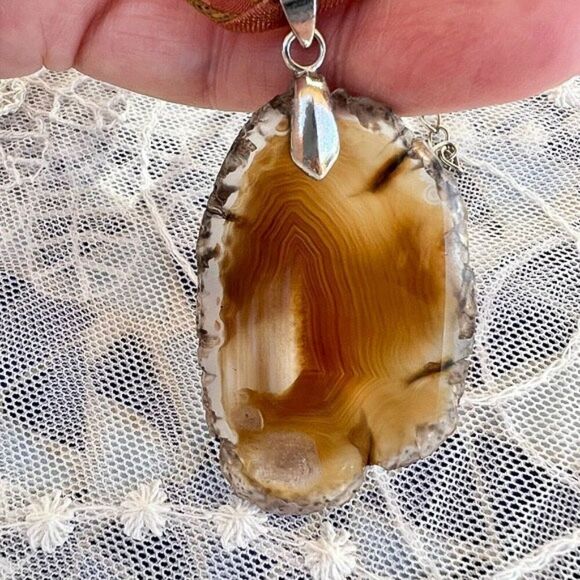 Genuine Geode Slab Necklace Brown & Cream 16" - 18" - Picture 4 of 11